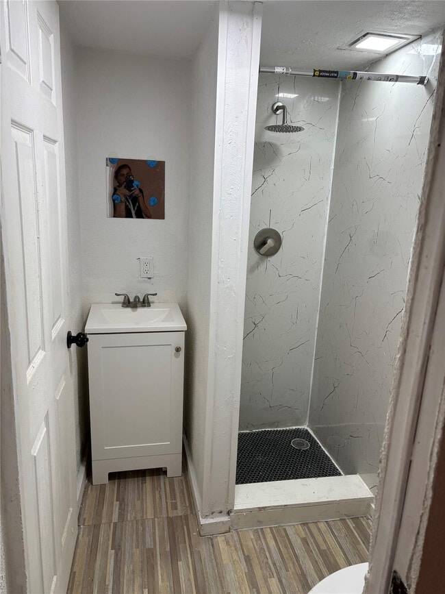 Building Photo - 8556 Berkley Dr