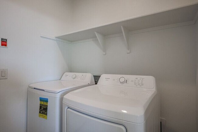 Building Photo - Brand New 5 Bedroom 2.5 Bath Home!