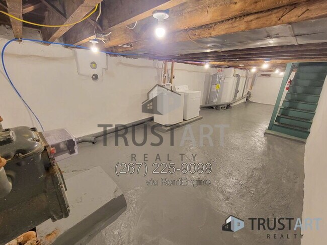 Building Photo - 2538 N Gratz St