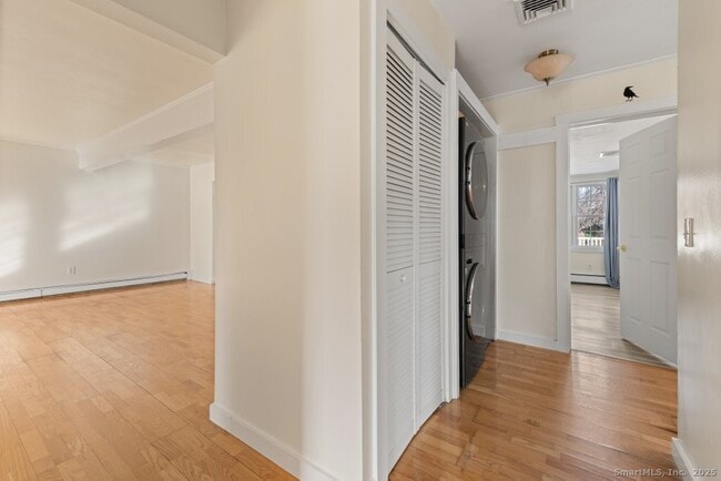 Building Photo - 120 Obtuse Hill Rd