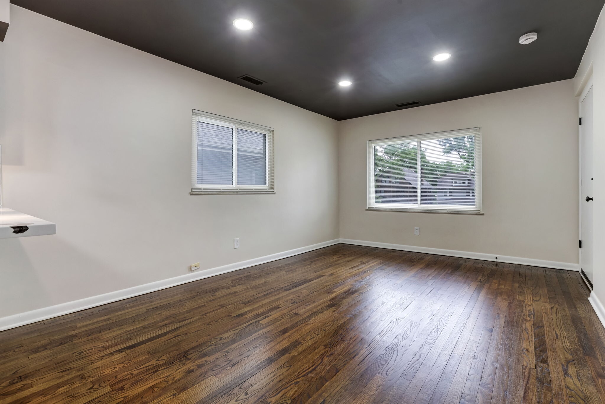 Building Photo - 316 E 18th Ave