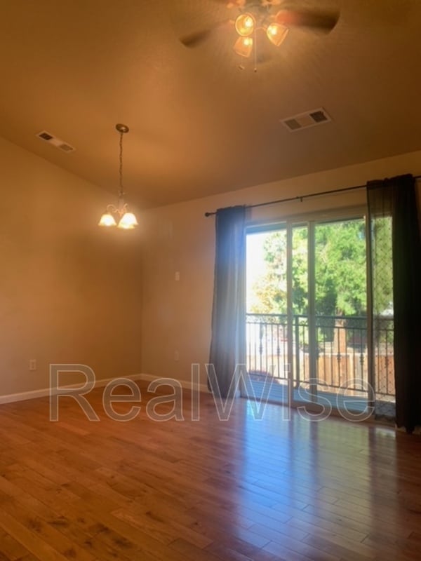 Building Photo - 205 Classick Dr