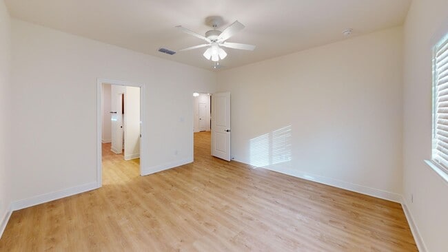 Building Photo - The Bowie-3BR/2BA w/2-car garage