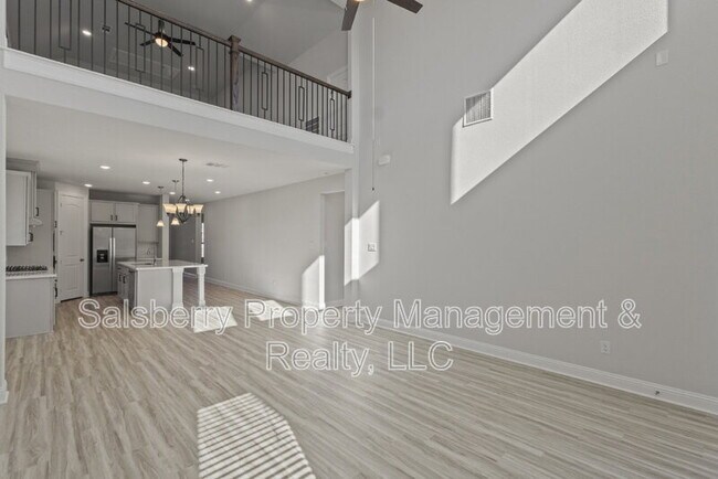 Building Photo - 2021 Daniel Dr