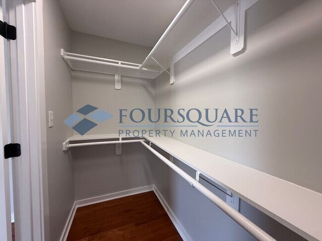 Building Photo - Modern 3-Bed / 2.5-Bath Home with Granite Kitchen, Fenced Yard & Private Balcony – Walkable to Do...