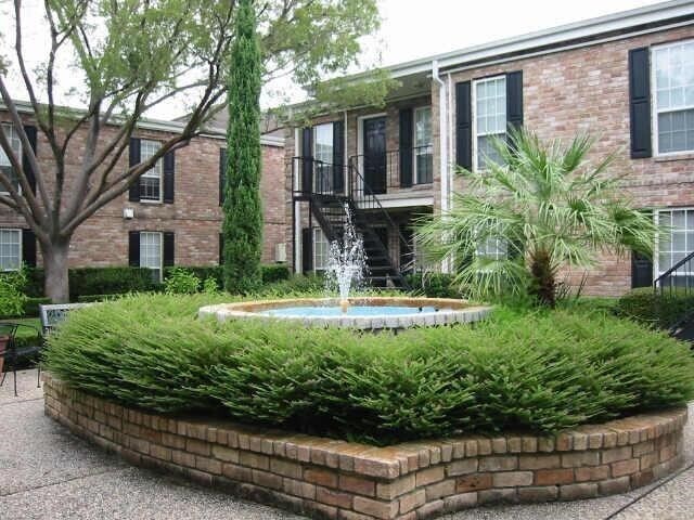 Building Photo - 6402 Del Monte Dr