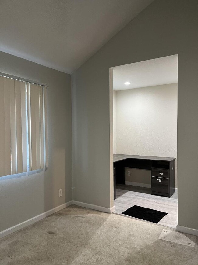 Building Photo - 3839 Burton Common