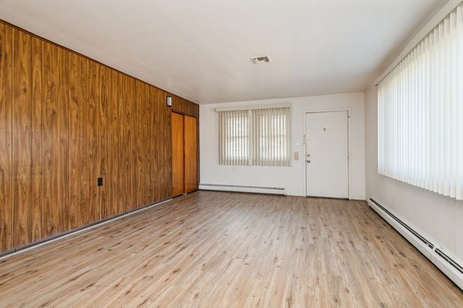 Building Photo - 436 St Thomas Dr