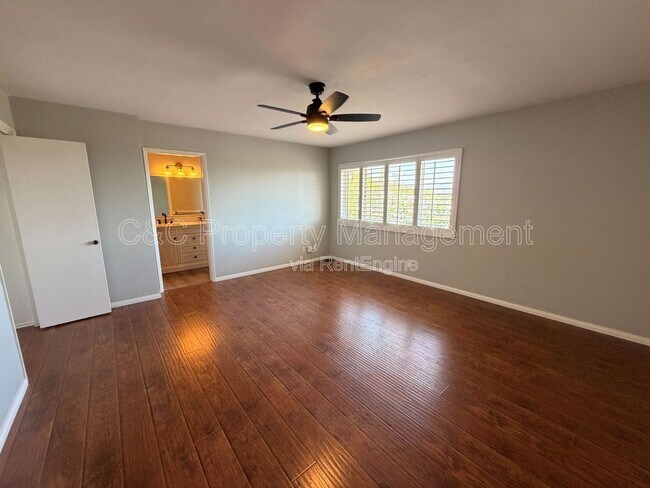 Building Photo - 410 Mira Loma Ln