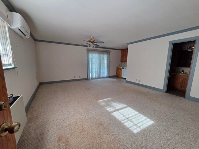 Building Photo - 2212 Rock Creek Dr