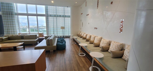 Building Photo - 50 Biscayne Blvd