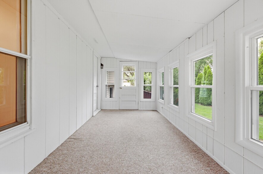 Building Photo - 849 Pear Tree Ln