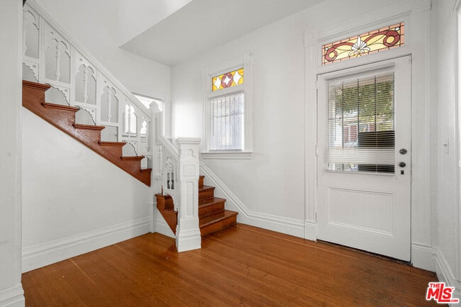Building Photo - 1223 W 23rd St