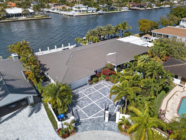 Building Photo - 3109 NE 42nd Ct