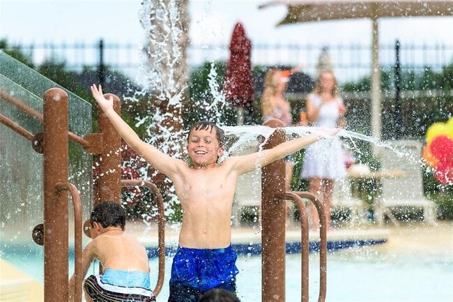 Building Photo - 10739 Blossom River Dr