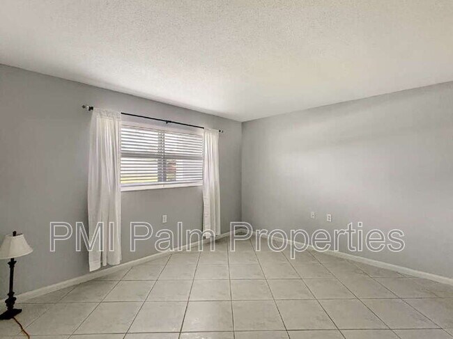 Building Photo - 3154 Meridian Way S