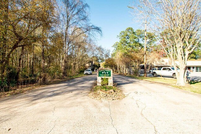 Building Photo - 1011 Hamblen Rd