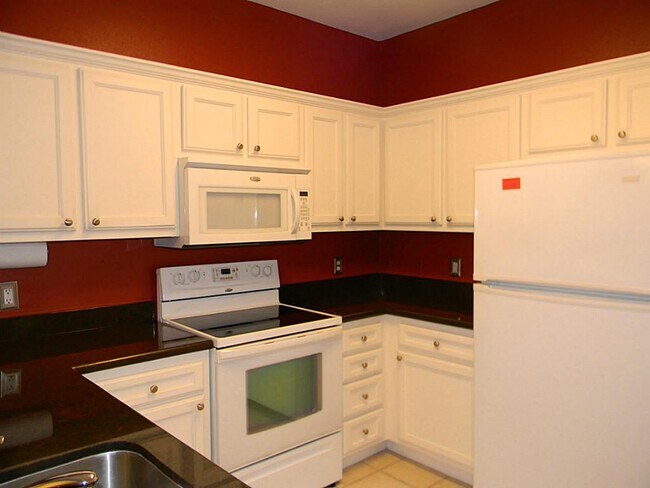 Building Photo - 1330 Old Spanish Trl