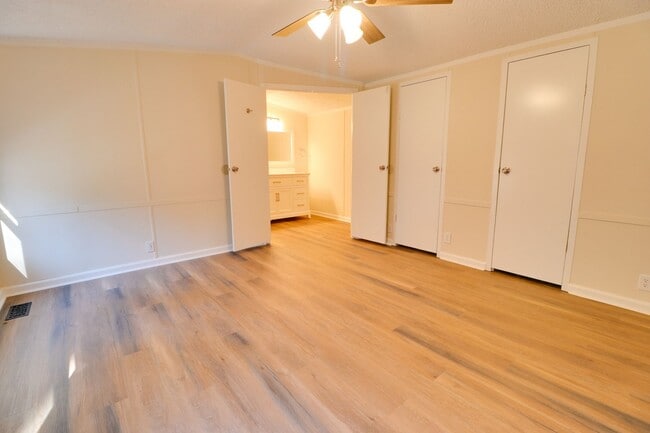 Building Photo - 1022 Bridgetown Ct