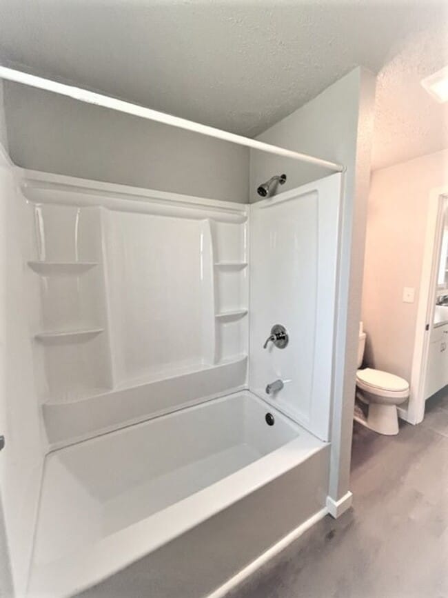 Building Photo - Half off first full month! 2 Bedroom 1 Bat...
