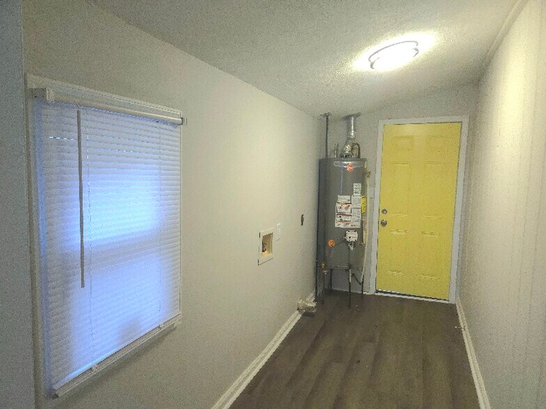 Building Photo - 1191 Carroll St