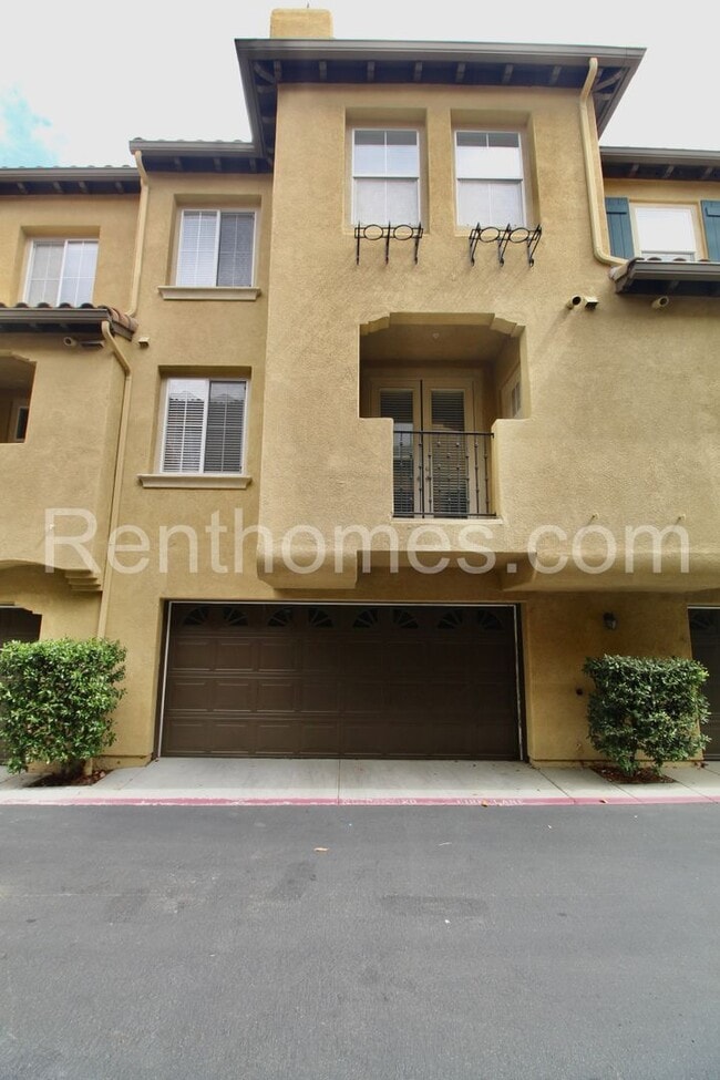 Building Photo - Torrey Highlands, 13330 Via Bellarado #2, ...