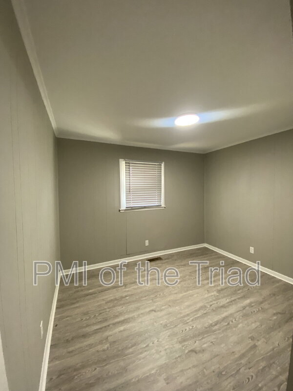 Building Photo - 1505 Julian St