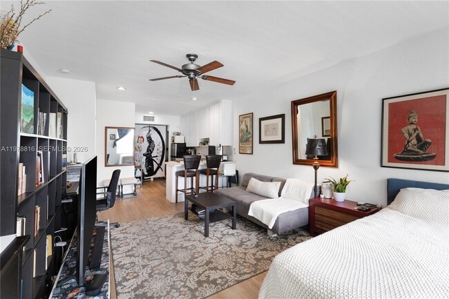 Building Photo - 2445 Lake Pancoast Dr