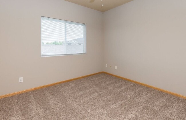 Building Photo - 1207 N 6th St