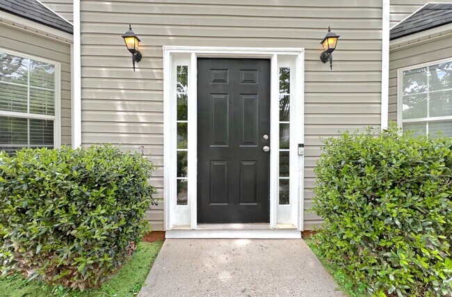 Building Photo - 5983 Hitt Lake Trail