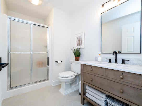 Building Photo - 428 Island Pointe Dr