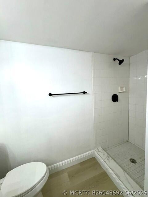 Building Photo - 100 Crestwood Ct N
