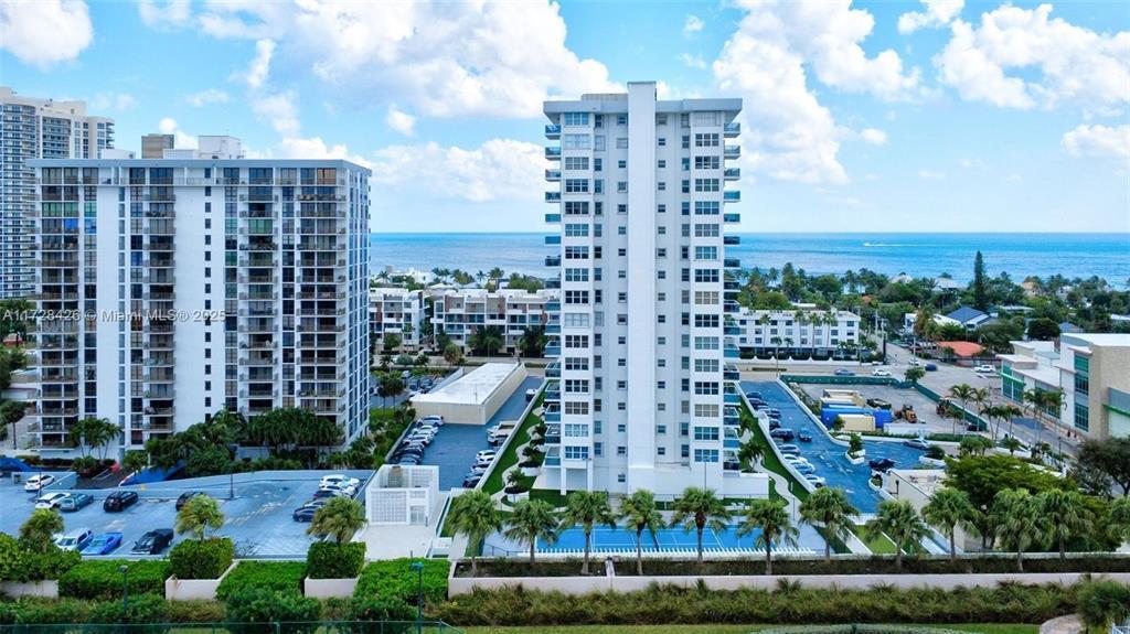 Building Photo - 3015 N Ocean Blvd
