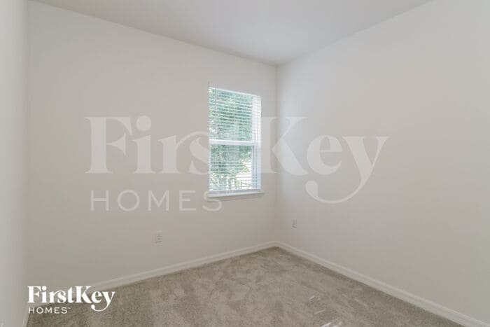 Building Photo - 230 Windsor Reserve Dr