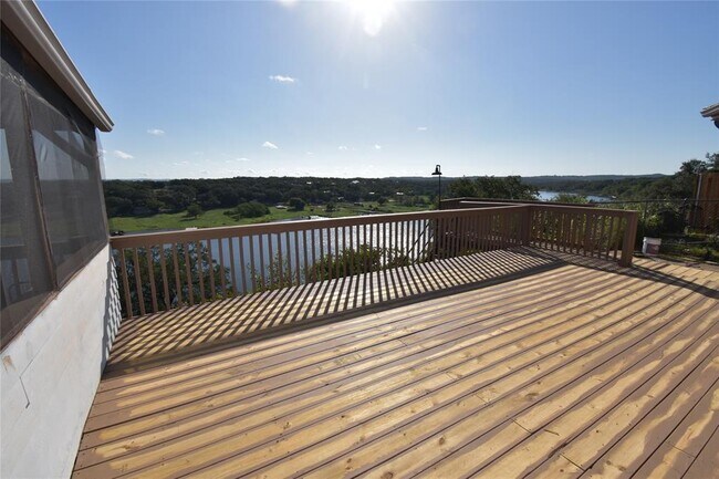 Building Photo - 609 Nomad Dr