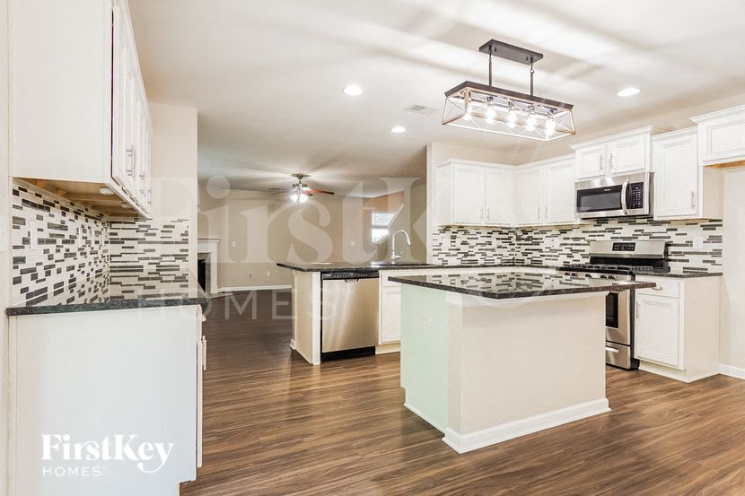 Building Photo - 244 Polo Field Way