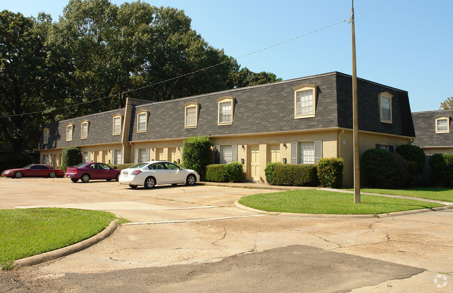 Building Photo - Clinton Commons