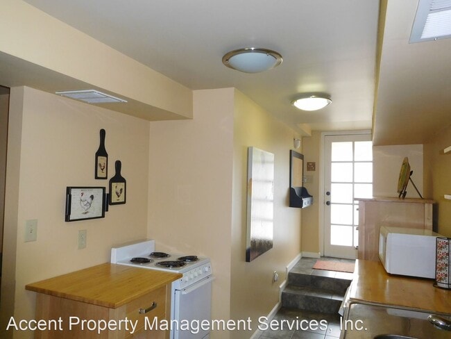 Building Photo - 1 br, 1 bath House - 3144 E. 37th Street