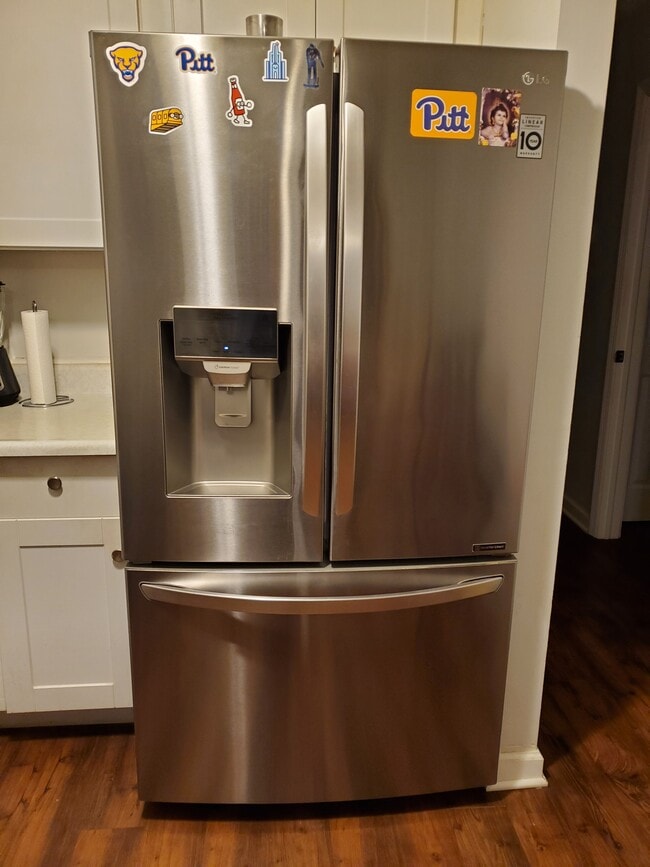 Building Photo - 2785 Bingham Dr