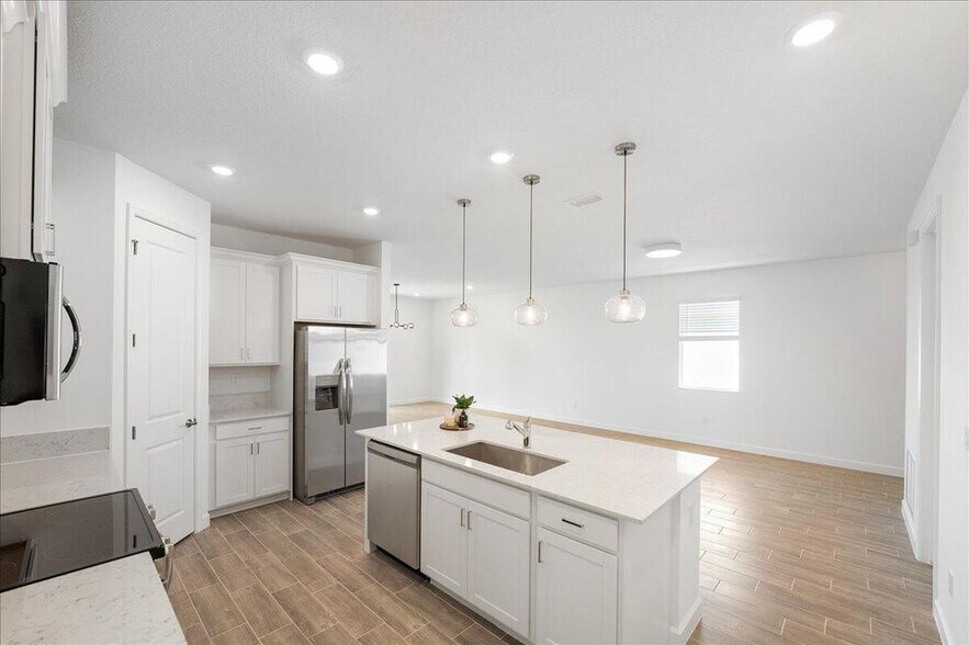 Building Photo - 3526 Angler Dr