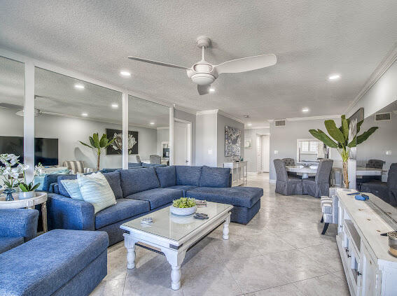 Building Photo - 3605 S Ocean Blvd