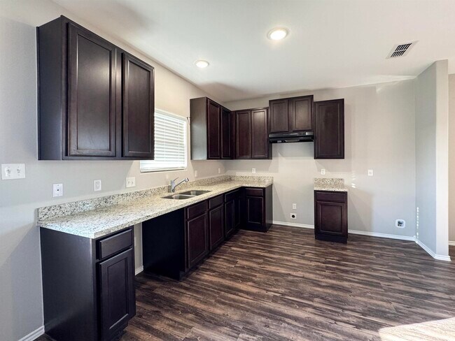 Building Photo - 5802 Moses Lp