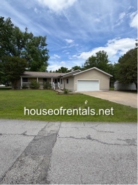 Building Photo - 1004 Mockingbird Ln