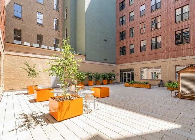 Building Photo - 25 McWilliams Pl