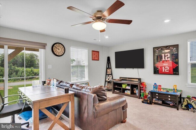 Building Photo - 71 Kohlmyer Dr