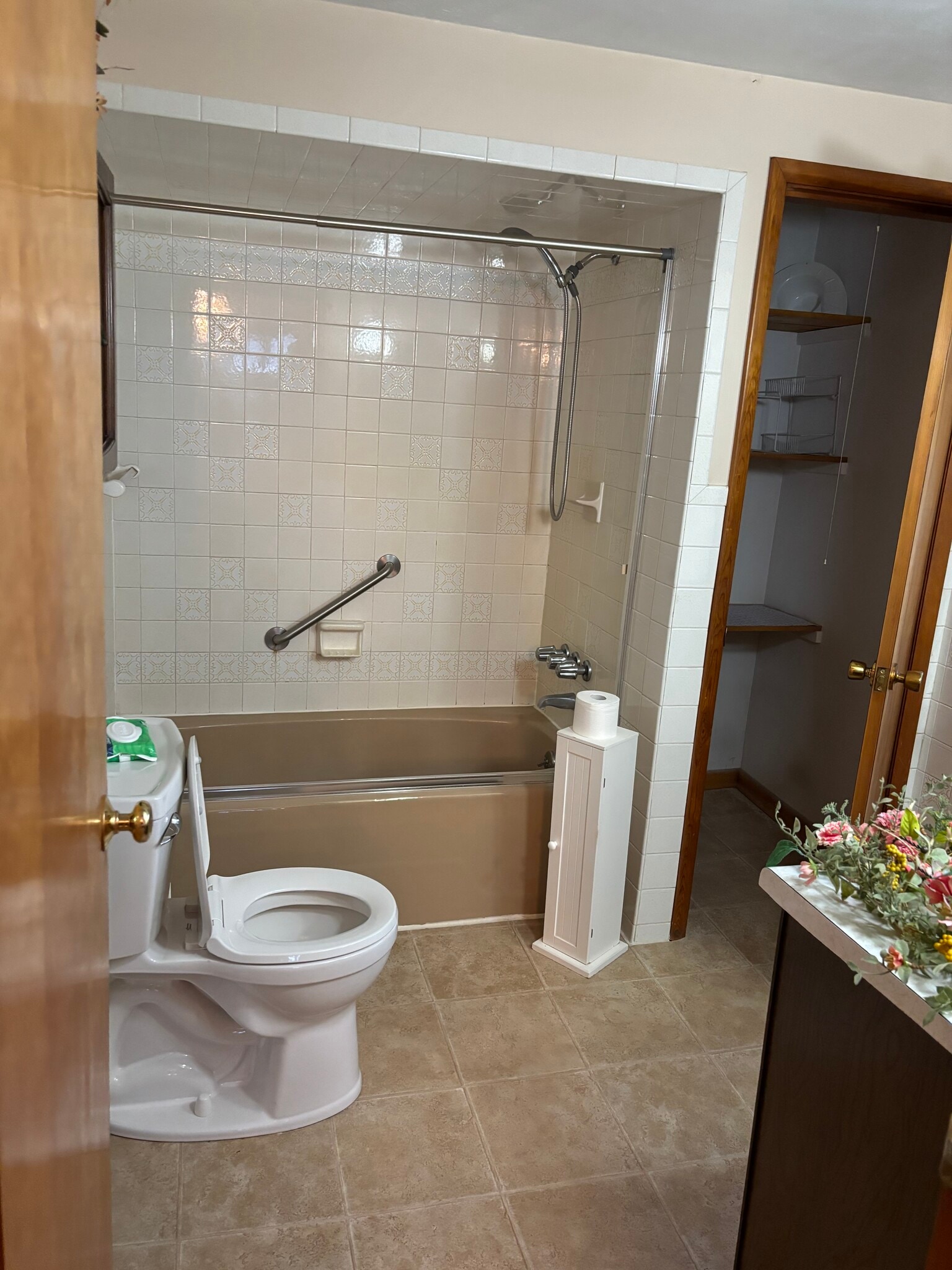 Bathroom - 3161 E Stancliff Rd
