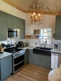 Building Photo - 1116 West 7th Street