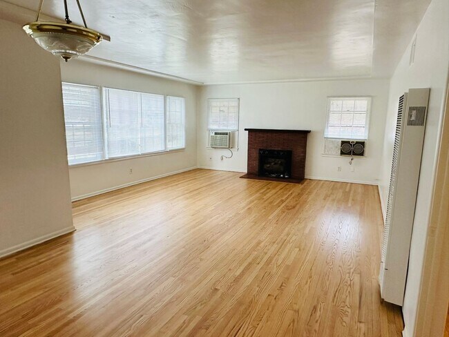 Building Photo - Single-Story Home on a Large Lot in Redlands