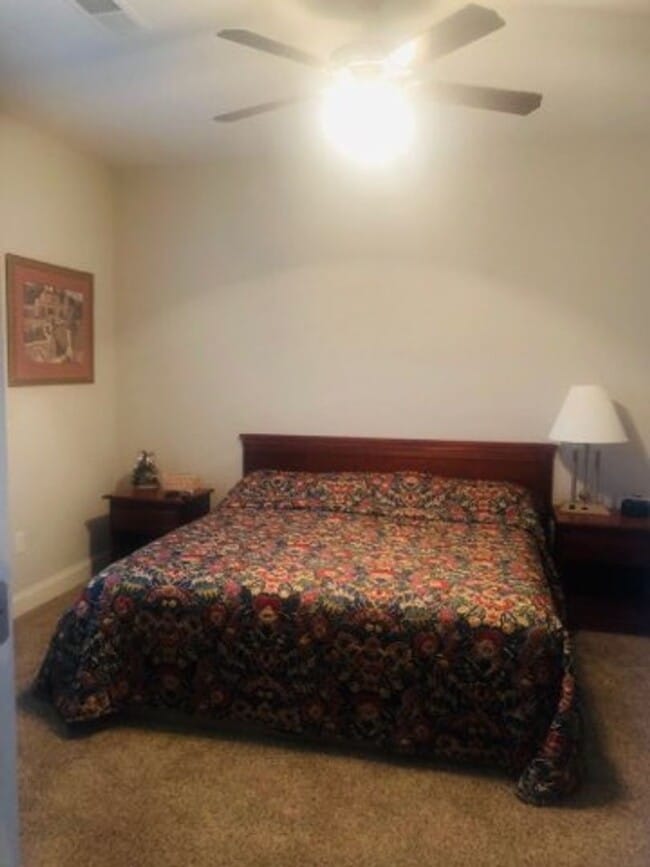 Building Photo - 4 Bed/4.5 Bath Townhouse at West End