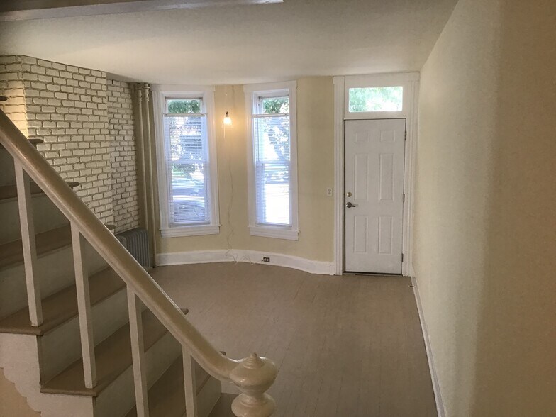Living Room - 253 W 31st St